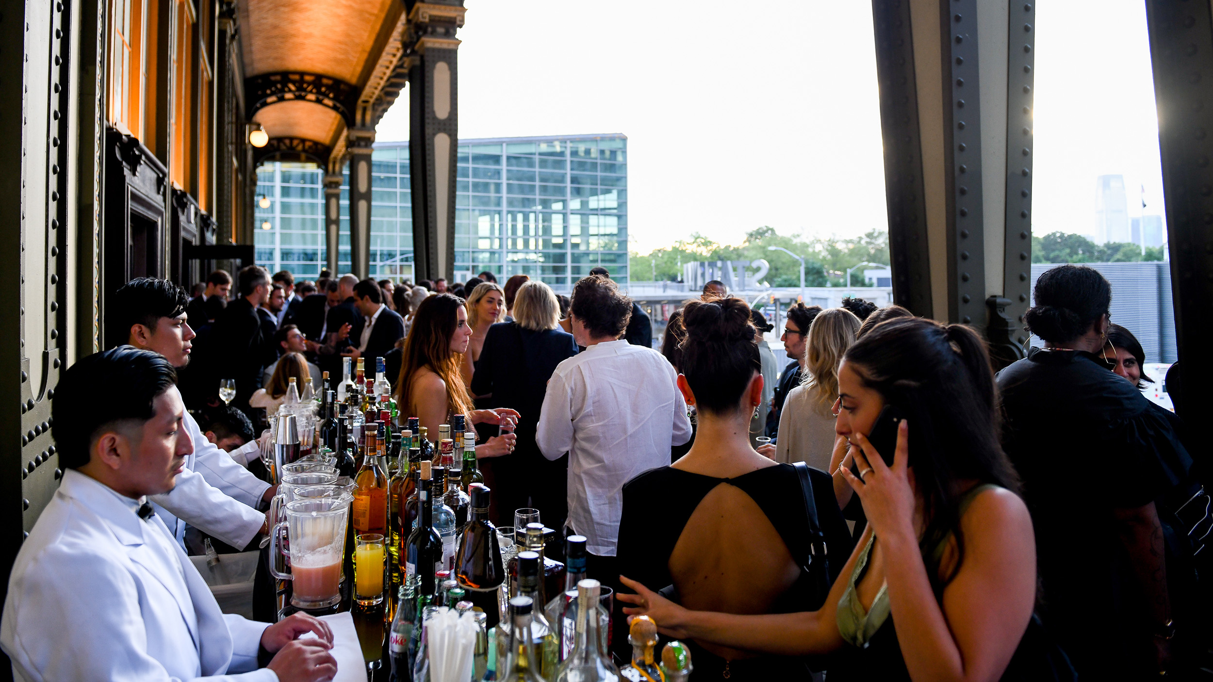 How to organize a gala: 6 ways to ace guest management