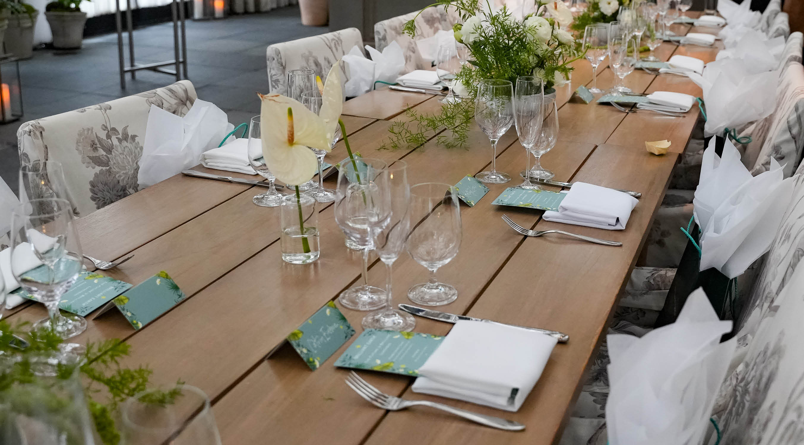 Everything you need to know about escort cards and place cards